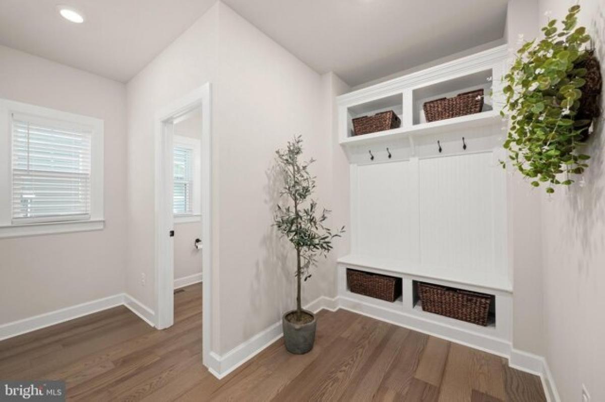 Picture of Home For Sale in Lewes, Delaware, United States