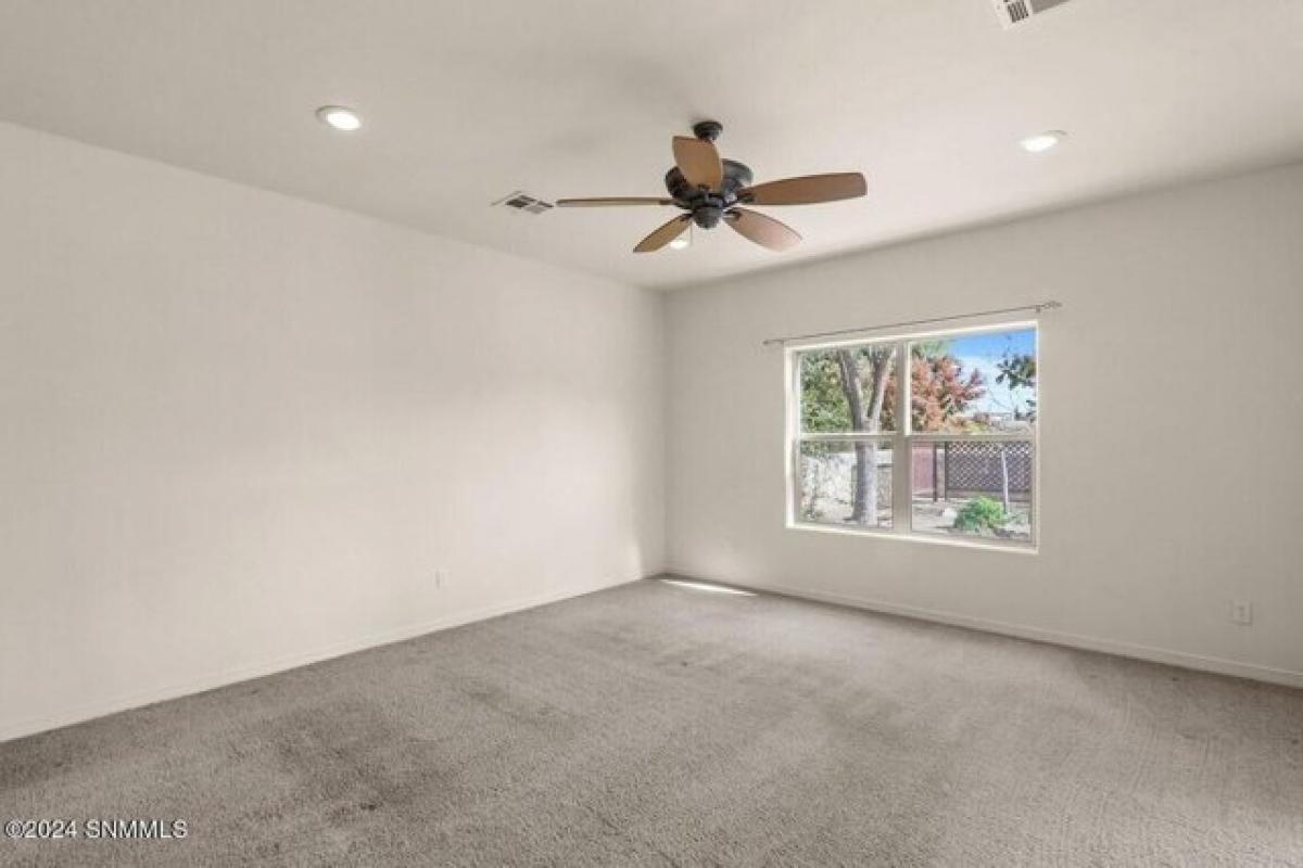 Picture of Home For Sale in Las Cruces, New Mexico, United States