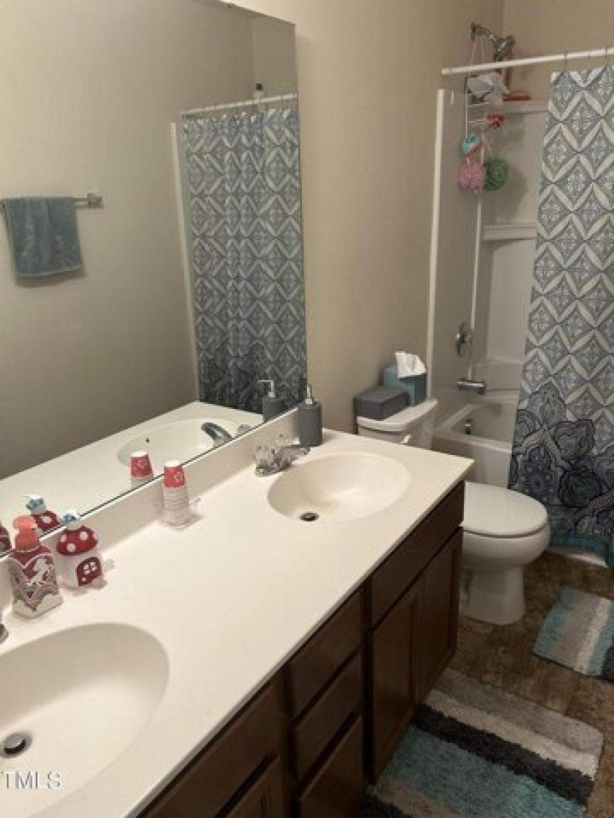 Picture of Home For Sale in Fuquay Varina, North Carolina, United States