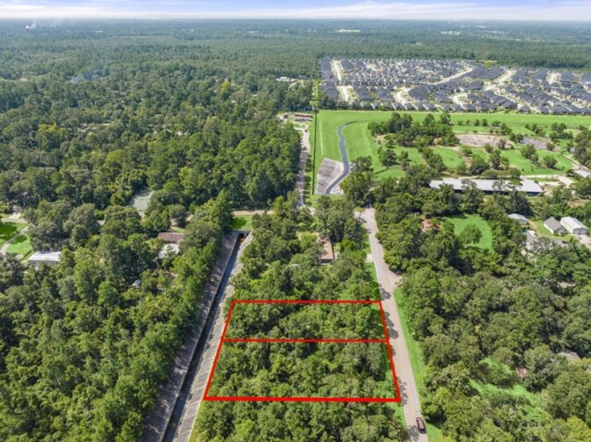 Picture of Residential Land For Sale in Conroe, Texas, United States