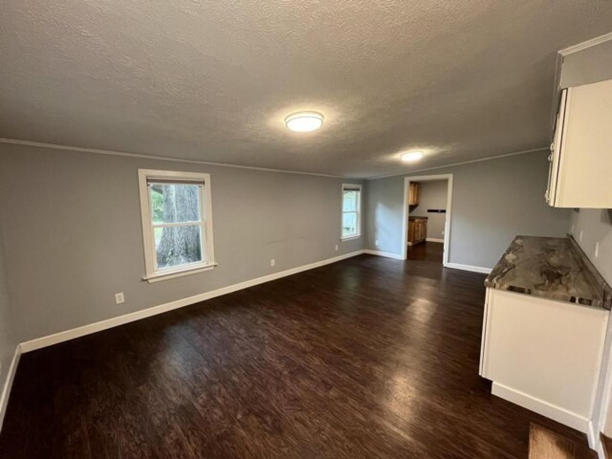 Picture of Home For Sale in Starkville, Mississippi, United States