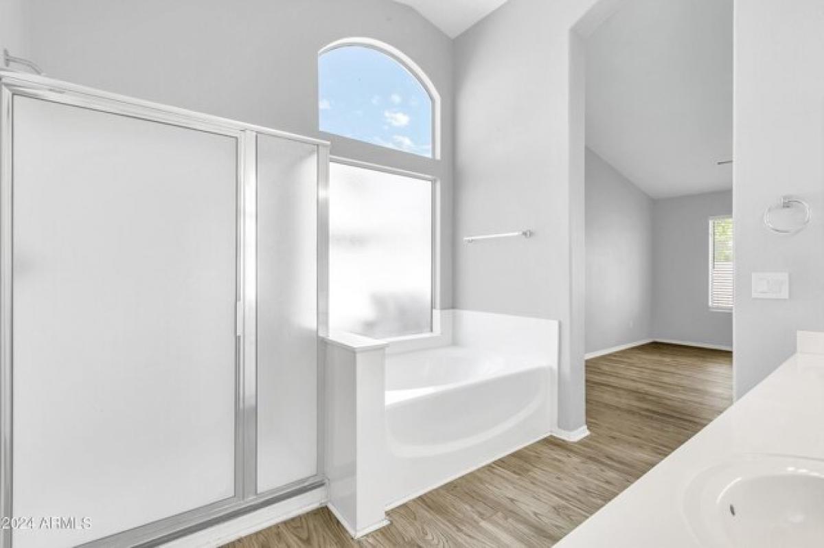 Picture of Home For Sale in Gilbert, Arizona, United States