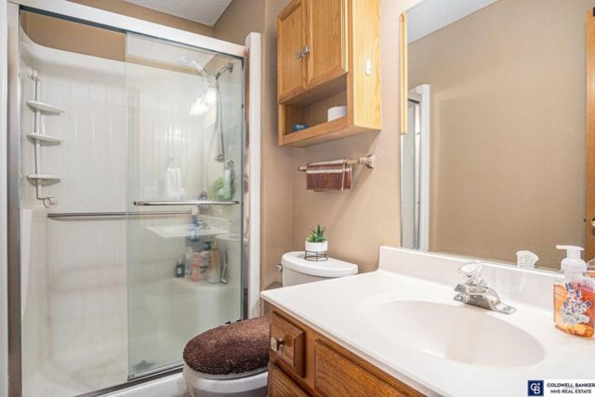 Picture of Home For Sale in Omaha, Nebraska, United States