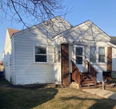 Home For Sale in Calumet City, Illinois