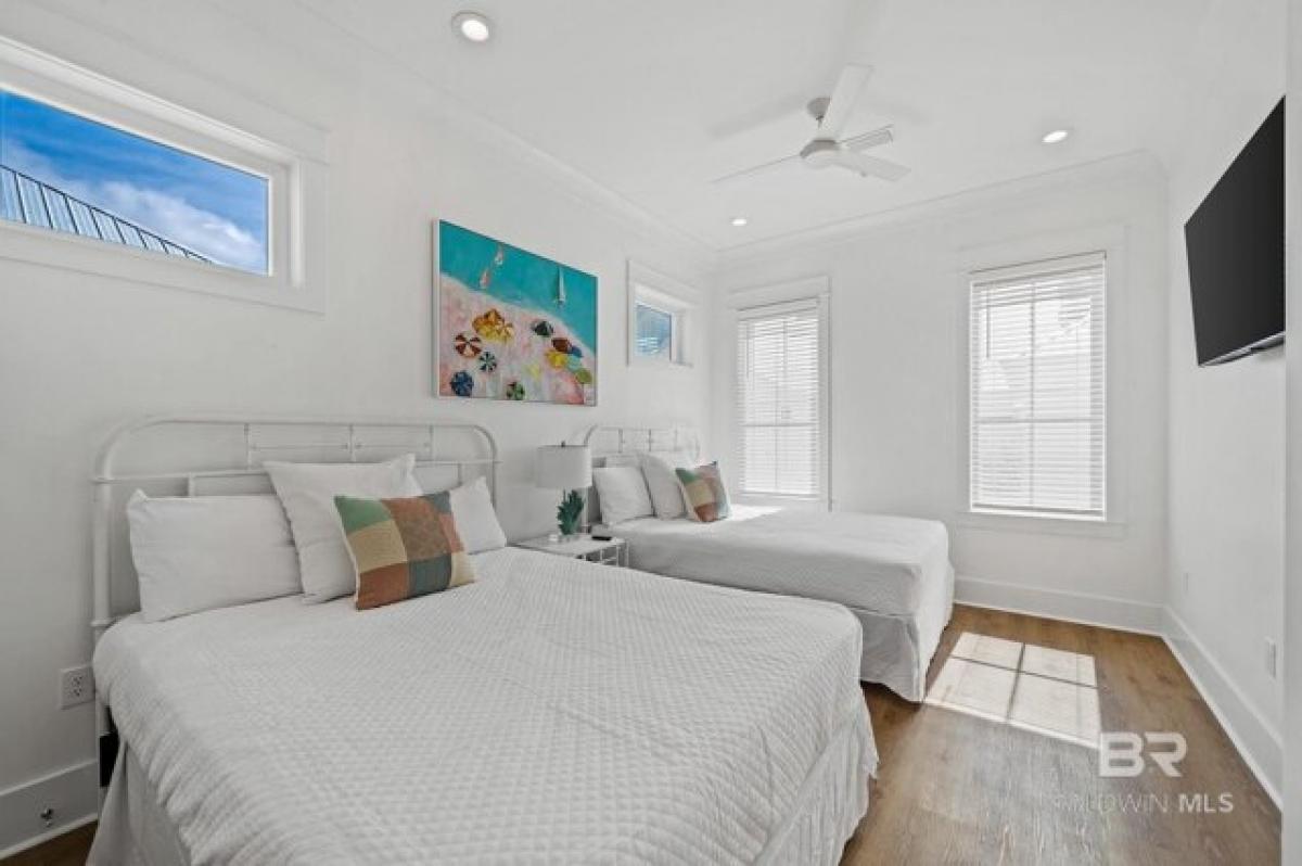 Picture of Home For Sale in Orange Beach, Alabama, United States