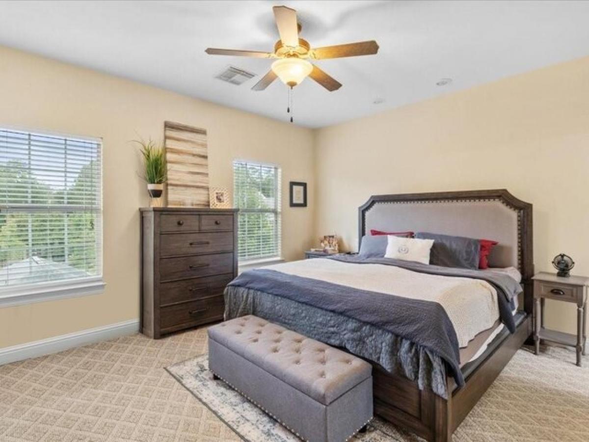 Picture of Home For Sale in Covington, Louisiana, United States