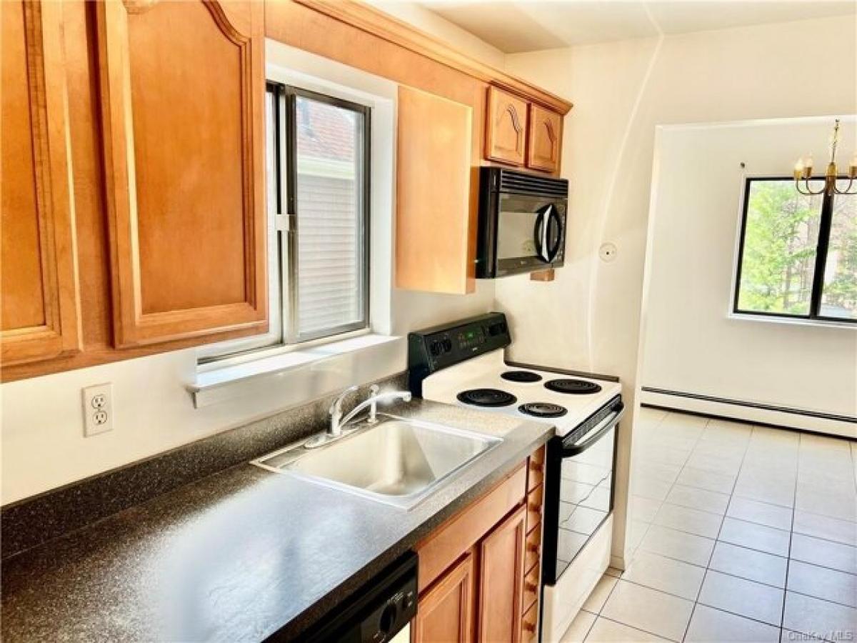 Picture of Home For Sale in Harriman, New York, United States