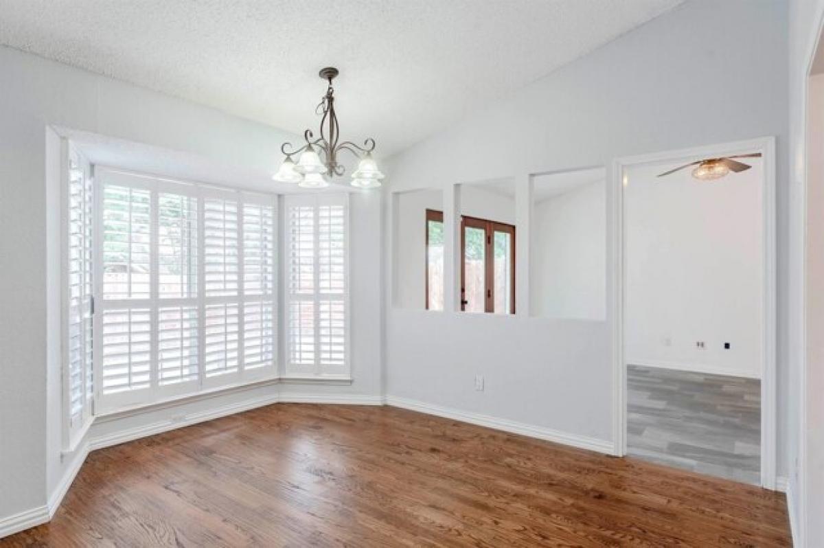 Picture of Home For Sale in Grand Prairie, Texas, United States