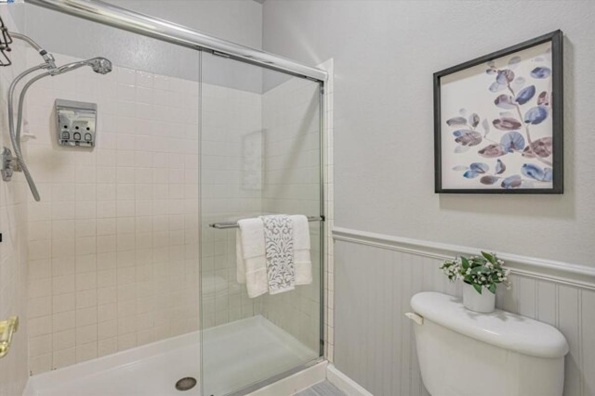 Picture of Home For Sale in Fremont, California, United States