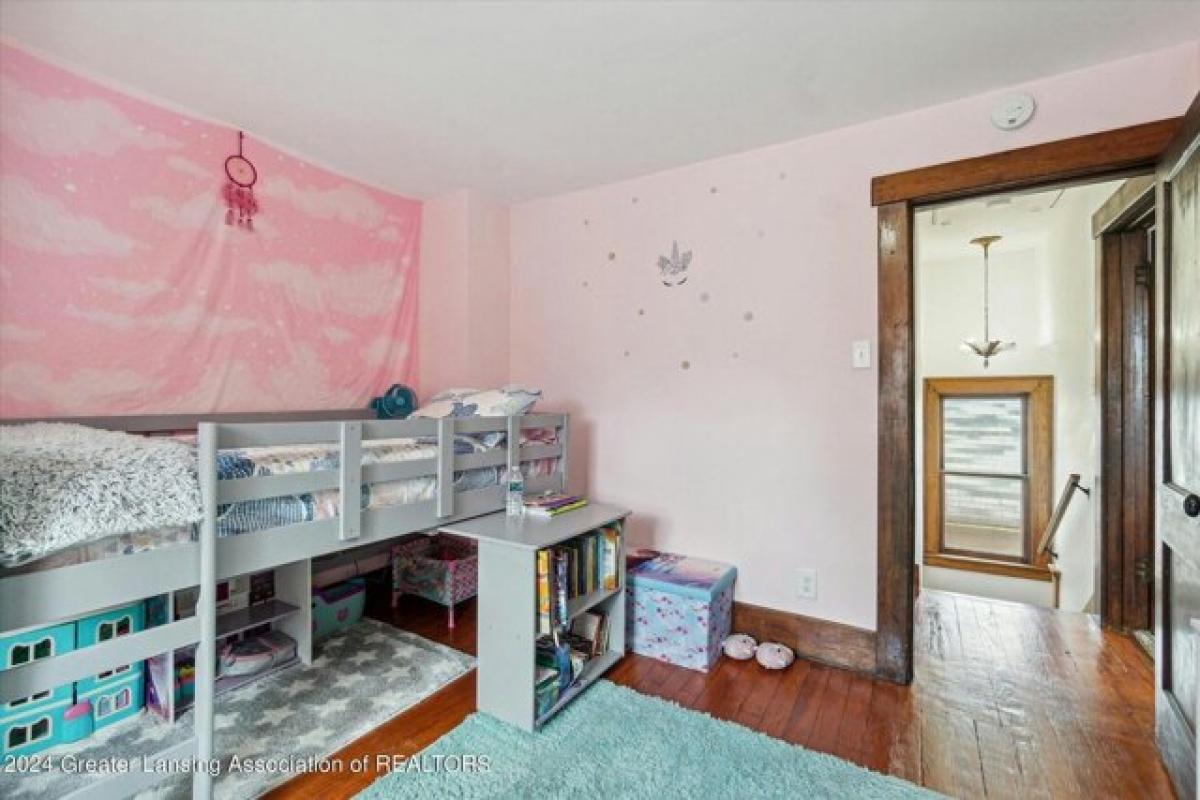 Picture of Home For Sale in Lansing, Michigan, United States