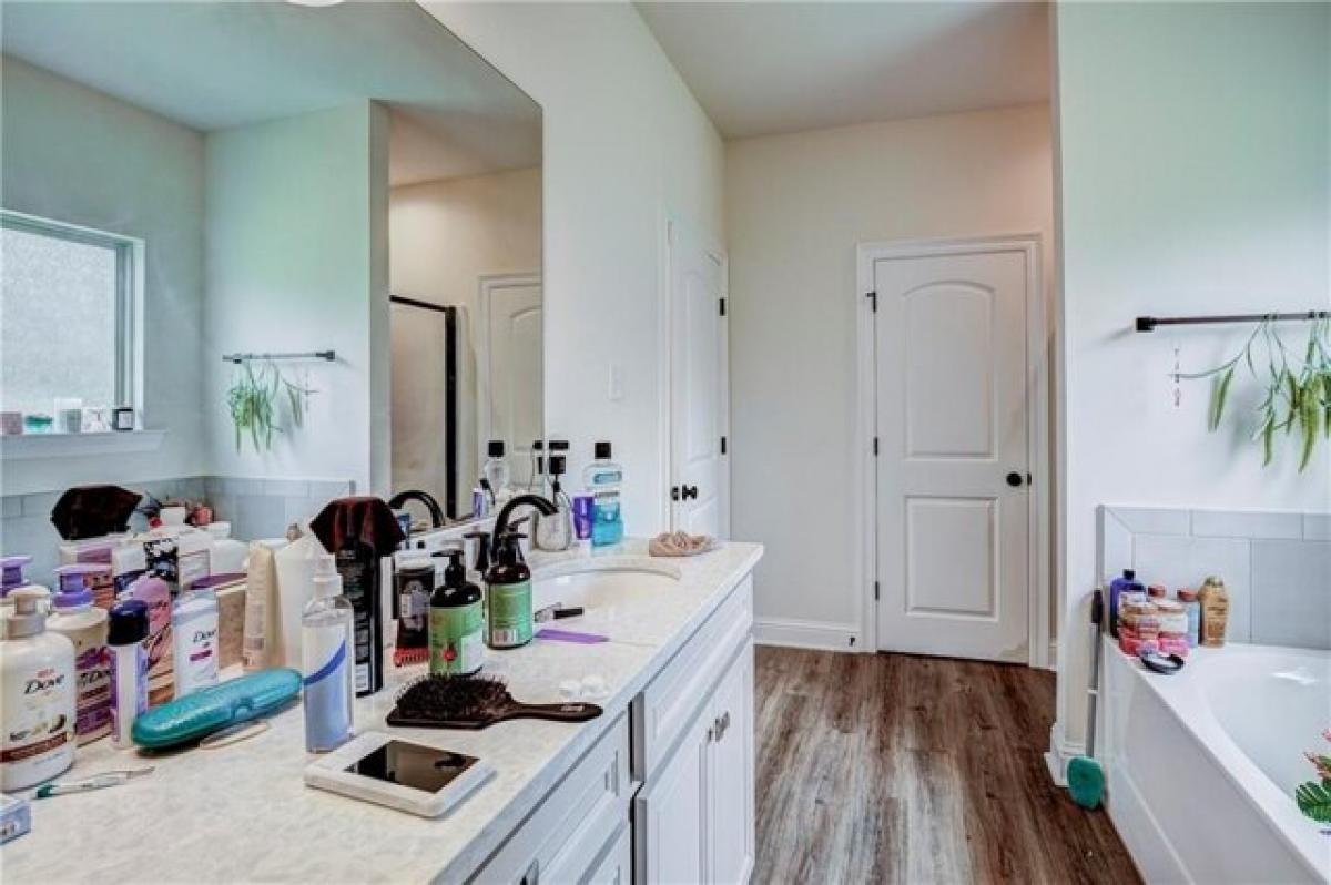 Picture of Home For Sale in Mandeville, Louisiana, United States