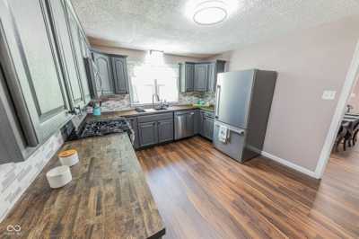 Home For Sale in Greenwood, Indiana