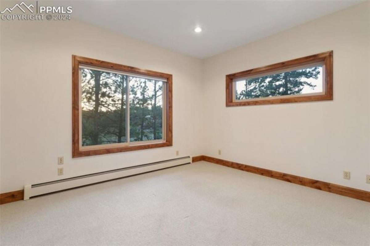 Picture of Home For Sale in Woodland Park, Colorado, United States