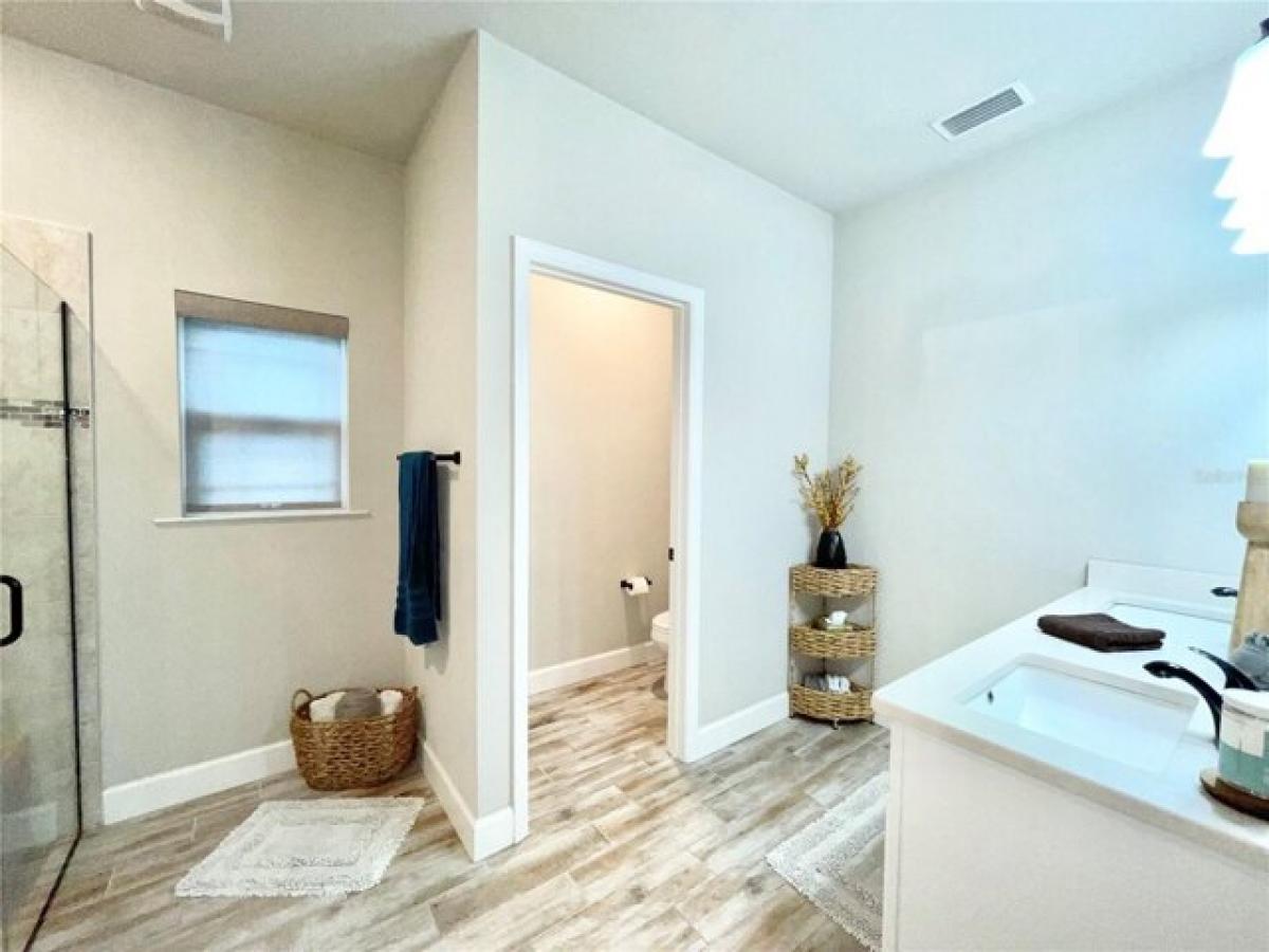 Picture of Home For Sale in Gainesville, Florida, United States