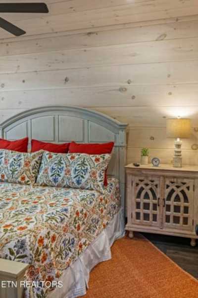 Home For Sale in Pigeon Forge, Tennessee