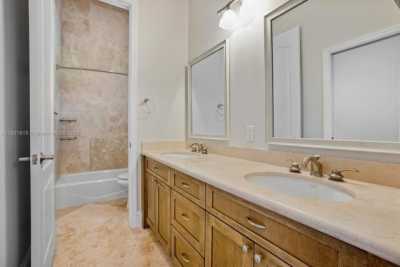 Home For Sale in Palmetto Bay, Florida