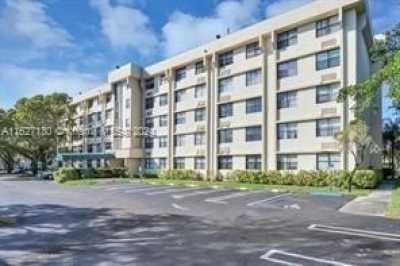 Home For Sale in Coral Springs, Florida