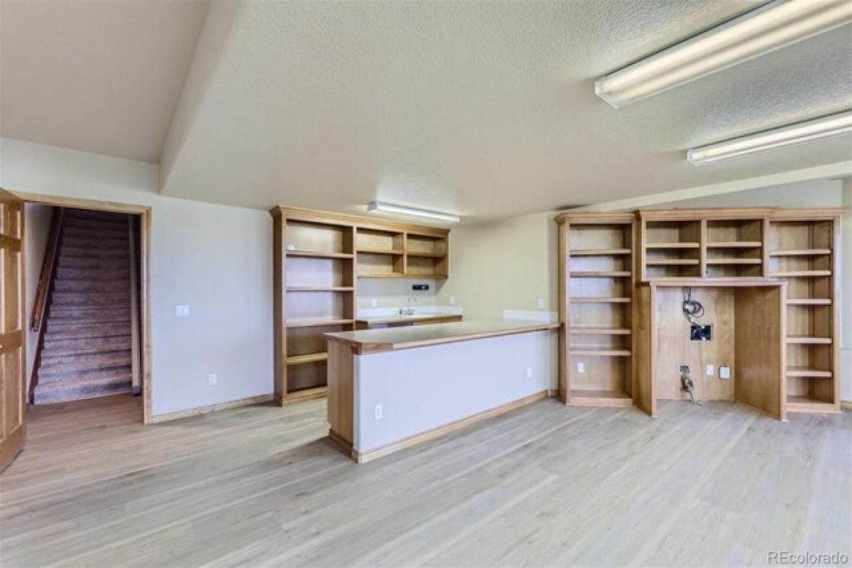 Picture of Home For Sale in Elizabeth, Colorado, United States