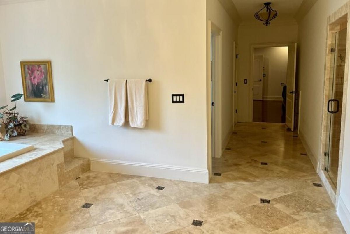 Picture of Home For Sale in Alpharetta, Georgia, United States