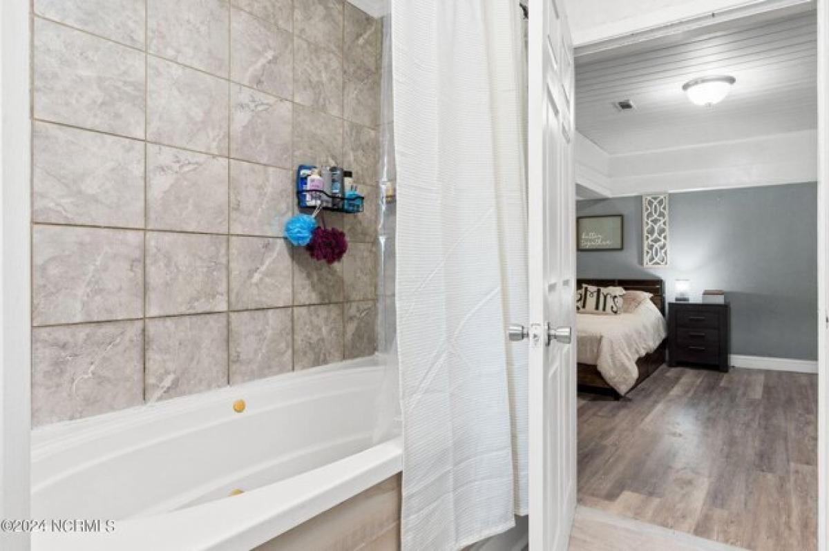 Picture of Home For Sale in Sunset Beach, North Carolina, United States