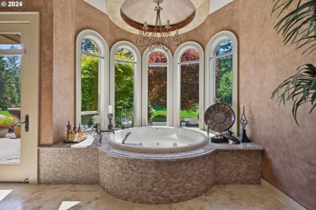 Picture of Home For Sale in Ridgefield, Washington, United States