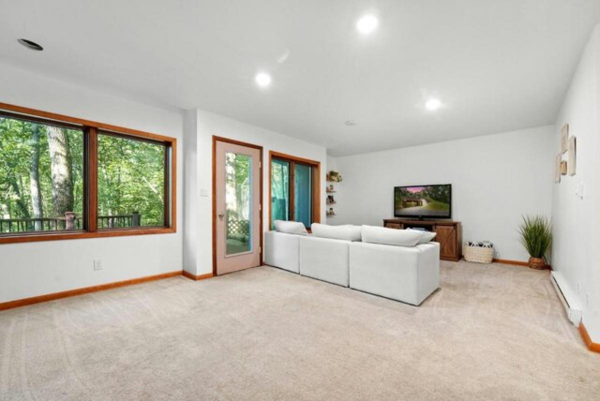 Picture of Home For Sale in Roscommon, Michigan, United States