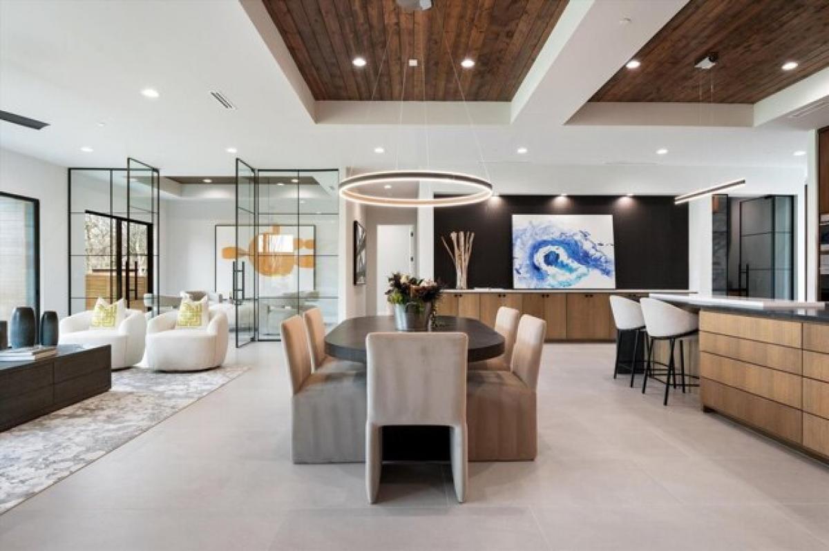 Picture of Home For Sale in Southlake, Texas, United States