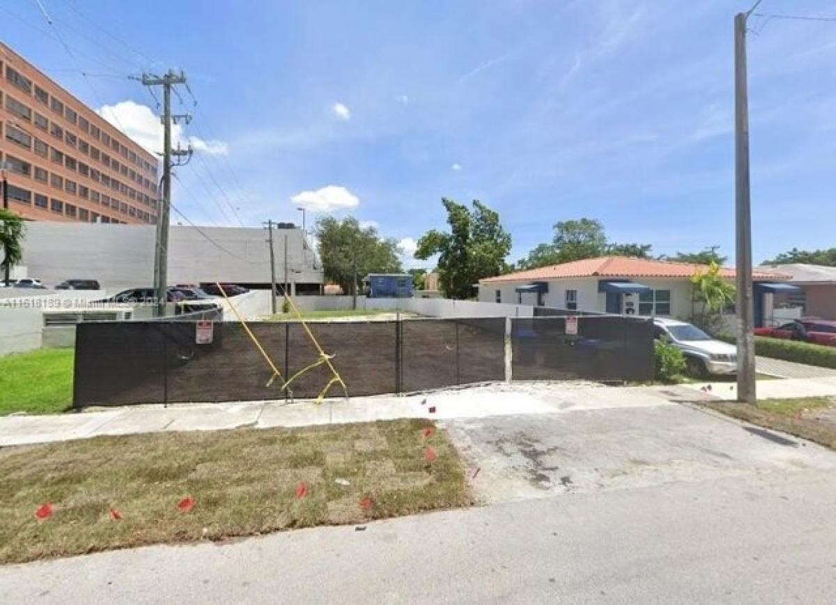 Picture of Residential Land For Sale in Miami, Florida, United States