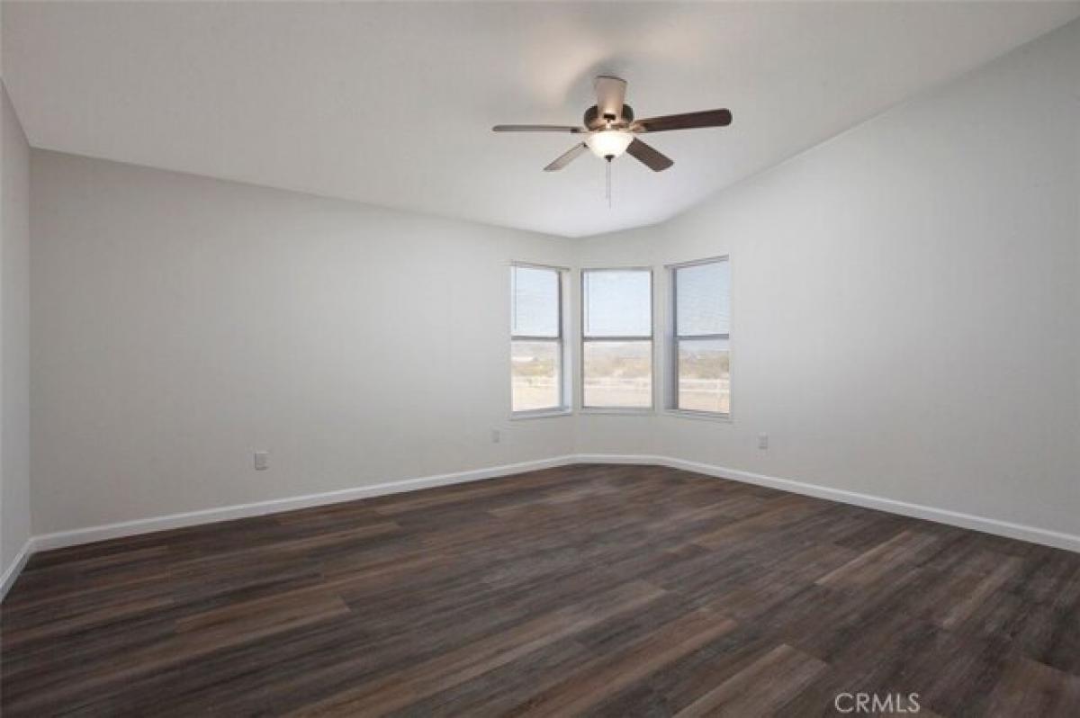 Picture of Home For Sale in Rosamond, California, United States