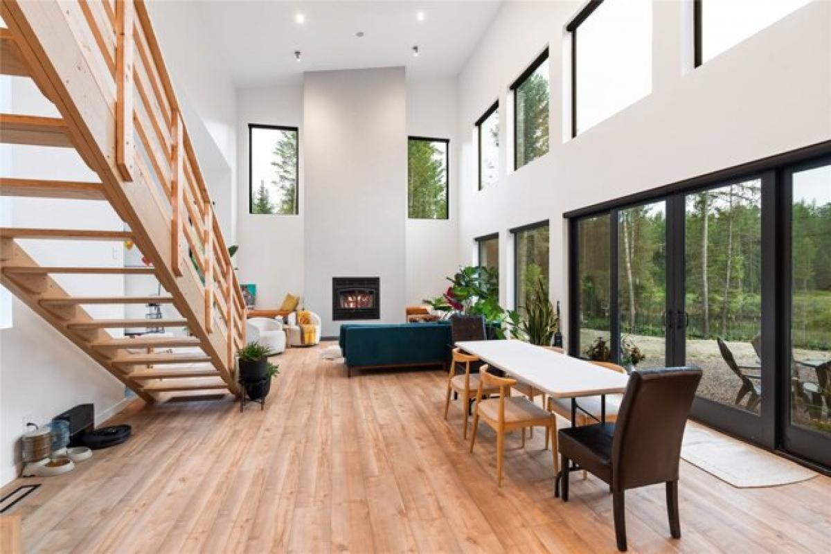 Picture of Home For Sale in Whitefish, Montana, United States