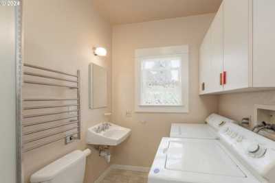 Home For Sale in Roseburg, Oregon