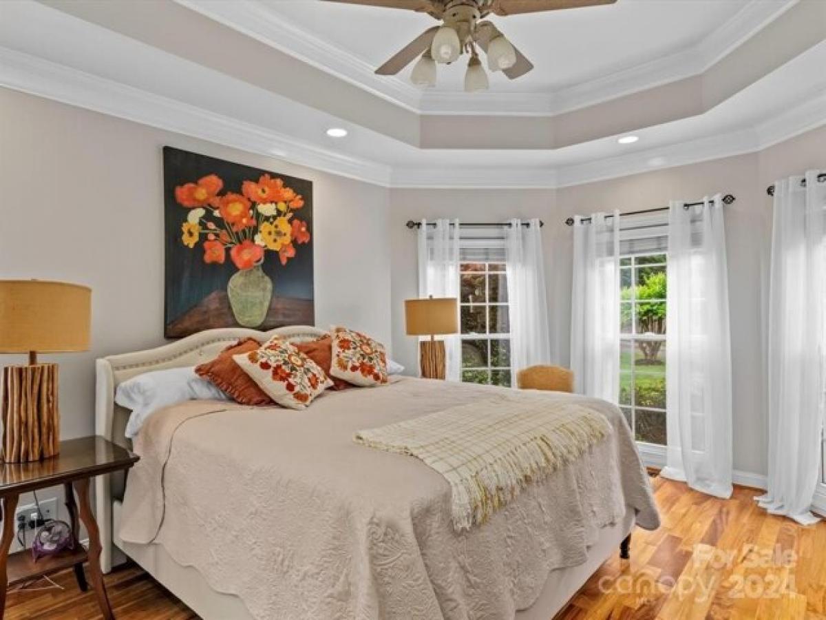 Picture of Home For Sale in Mooresville, North Carolina, United States