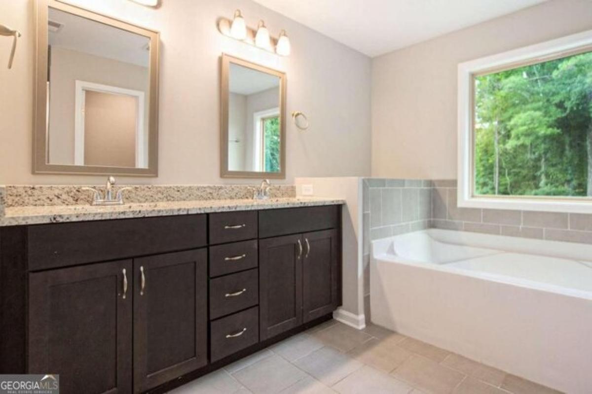 Picture of Home For Sale in Carrollton, Georgia, United States