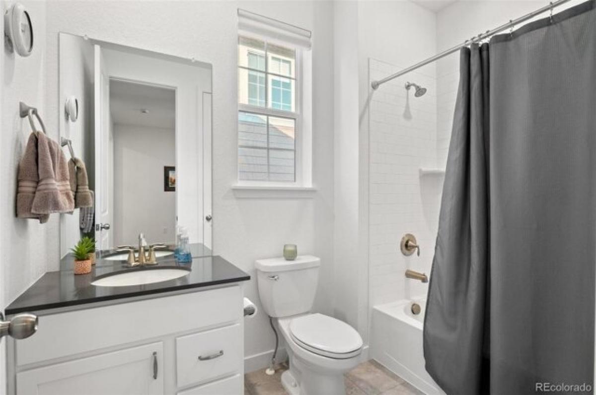 Picture of Home For Sale in Parker, Colorado, United States