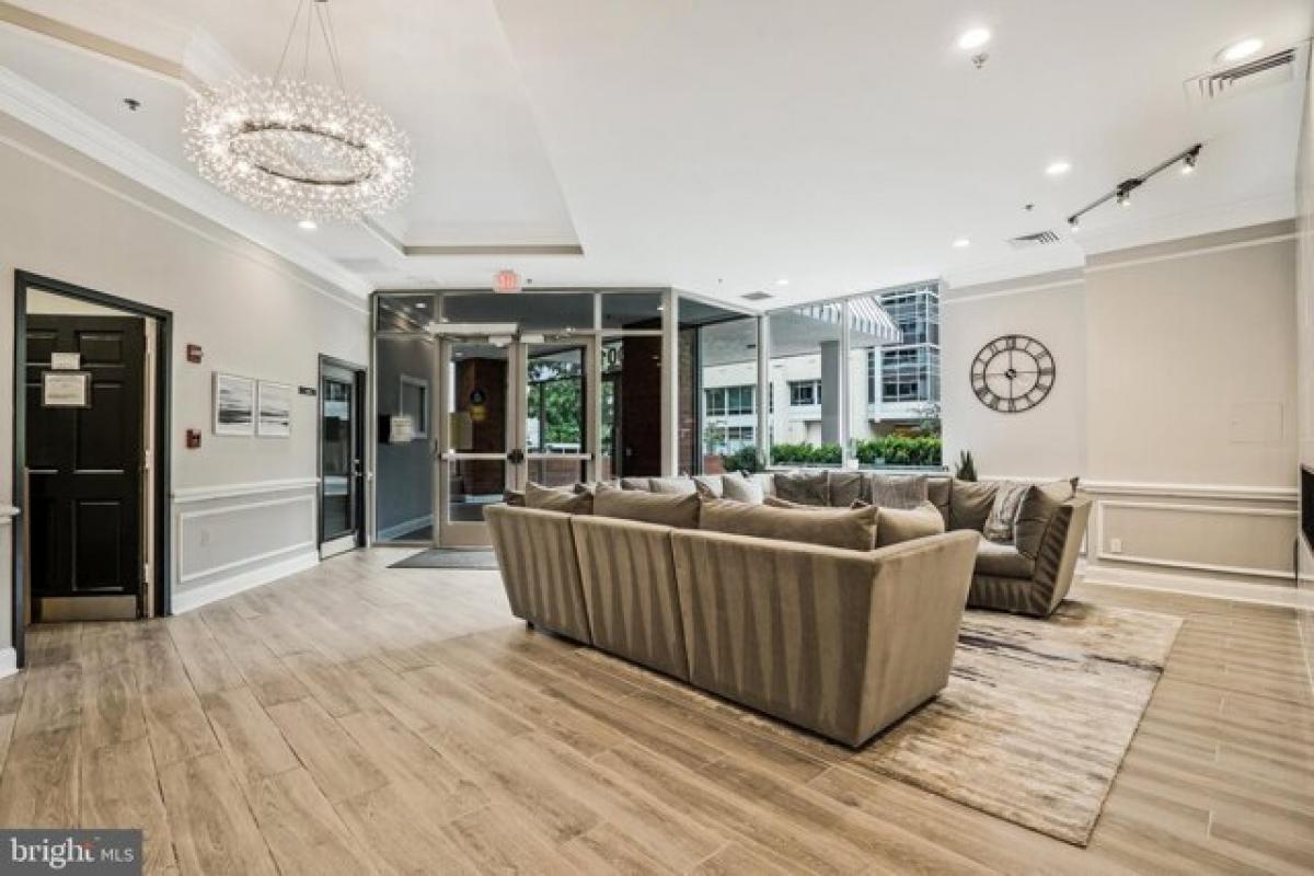 Picture of Home For Sale in Arlington, Virginia, United States