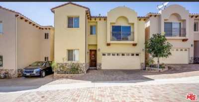 Home For Rent in Tujunga, California