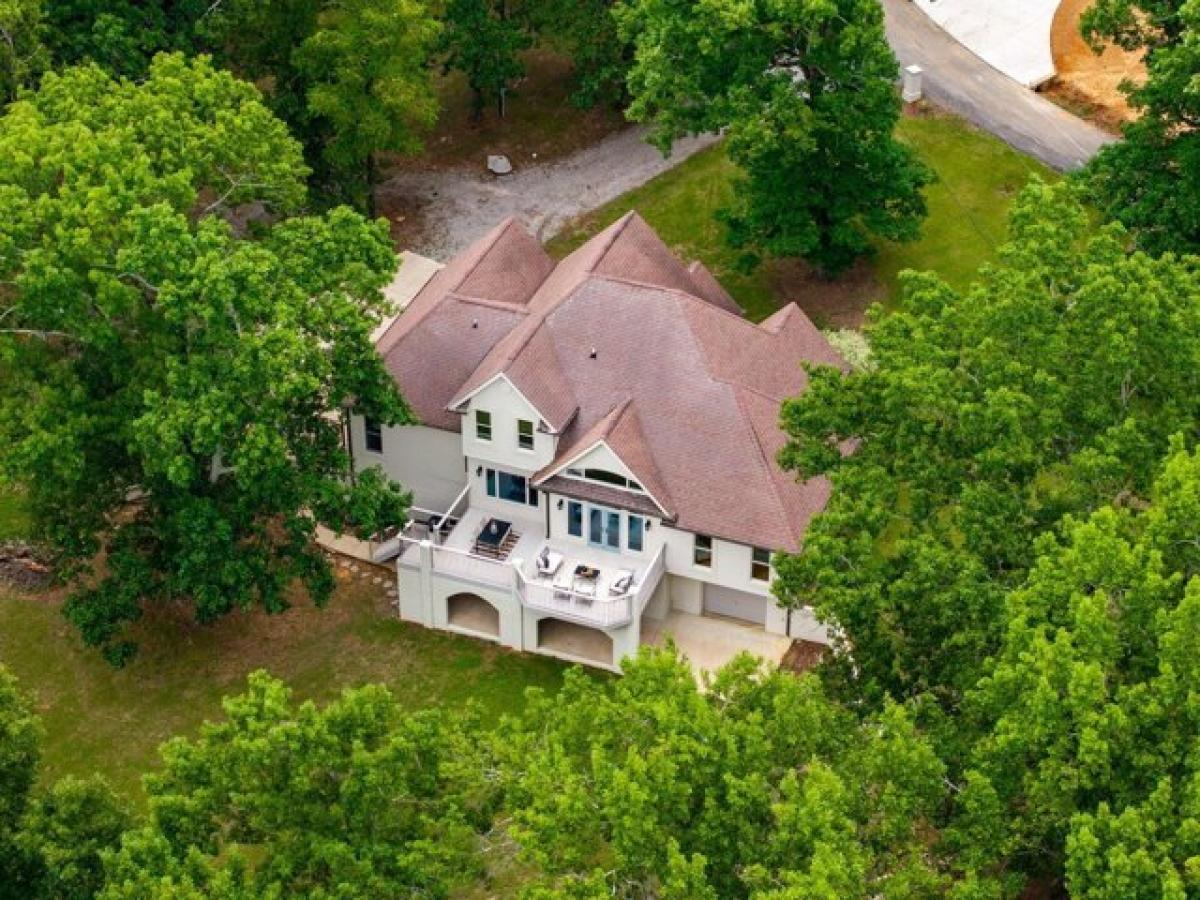 Picture of Home For Sale in Harrison, Tennessee, United States
