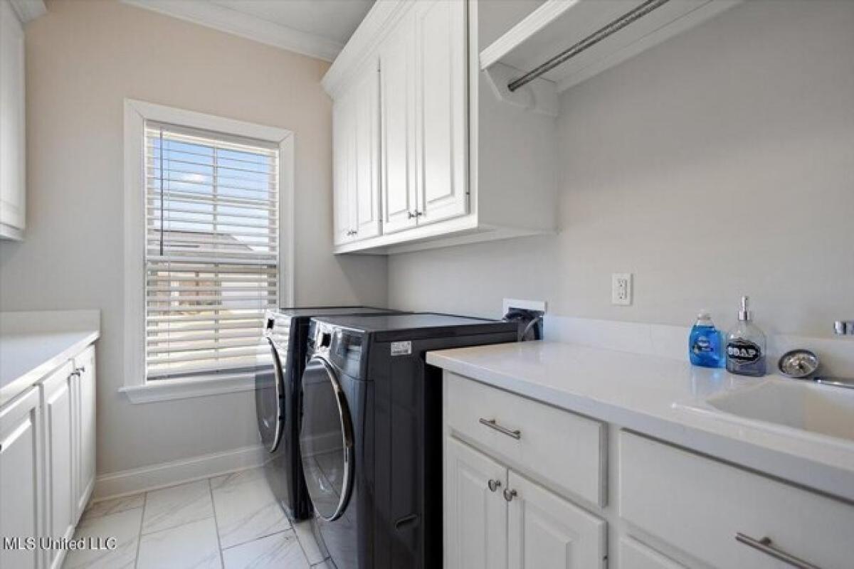 Picture of Home For Sale in Canton, Mississippi, United States