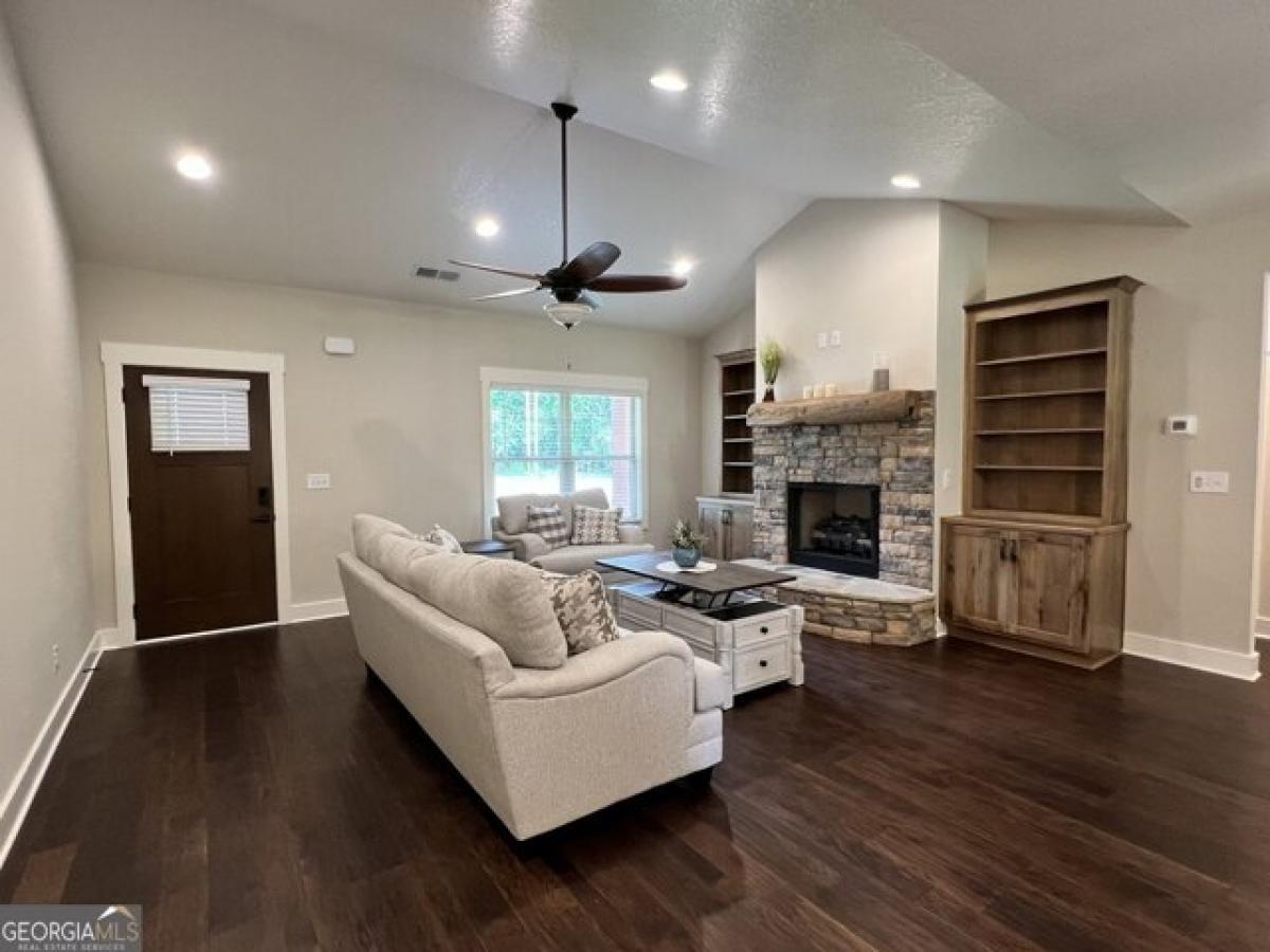 Picture of Home For Sale in Conyers, Georgia, United States