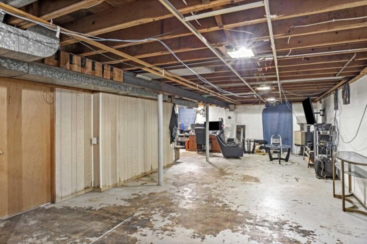 Picture of Home For Sale in Gary, Indiana, United States