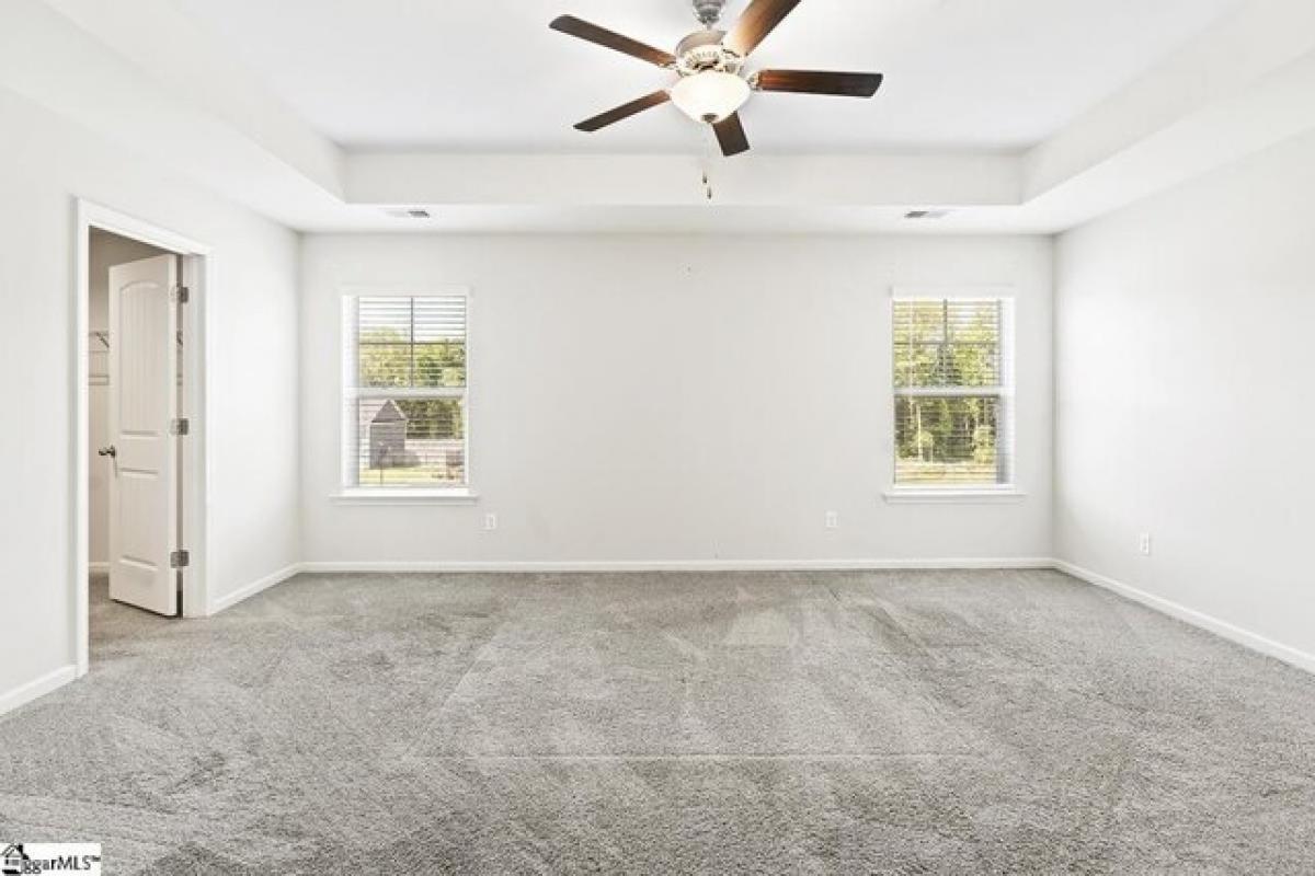 Picture of Home For Sale in Fountain Inn, South Carolina, United States