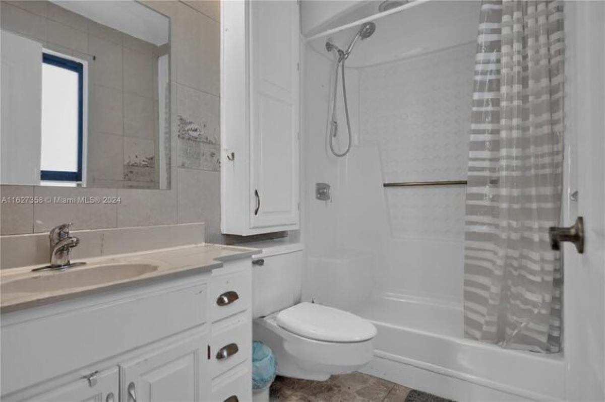 Picture of Home For Sale in Palmetto Bay, Florida, United States