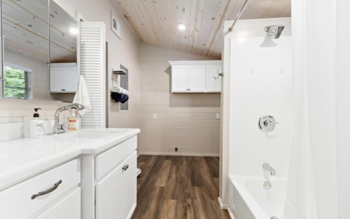 Picture of Home For Sale in Colmesneil, Texas, United States