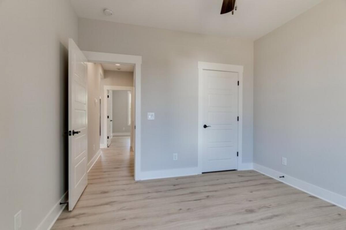 Picture of Home For Sale in Springfield, Tennessee, United States