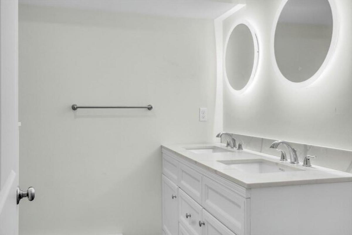 Picture of Home For Sale in Cambridge, Massachusetts, United States