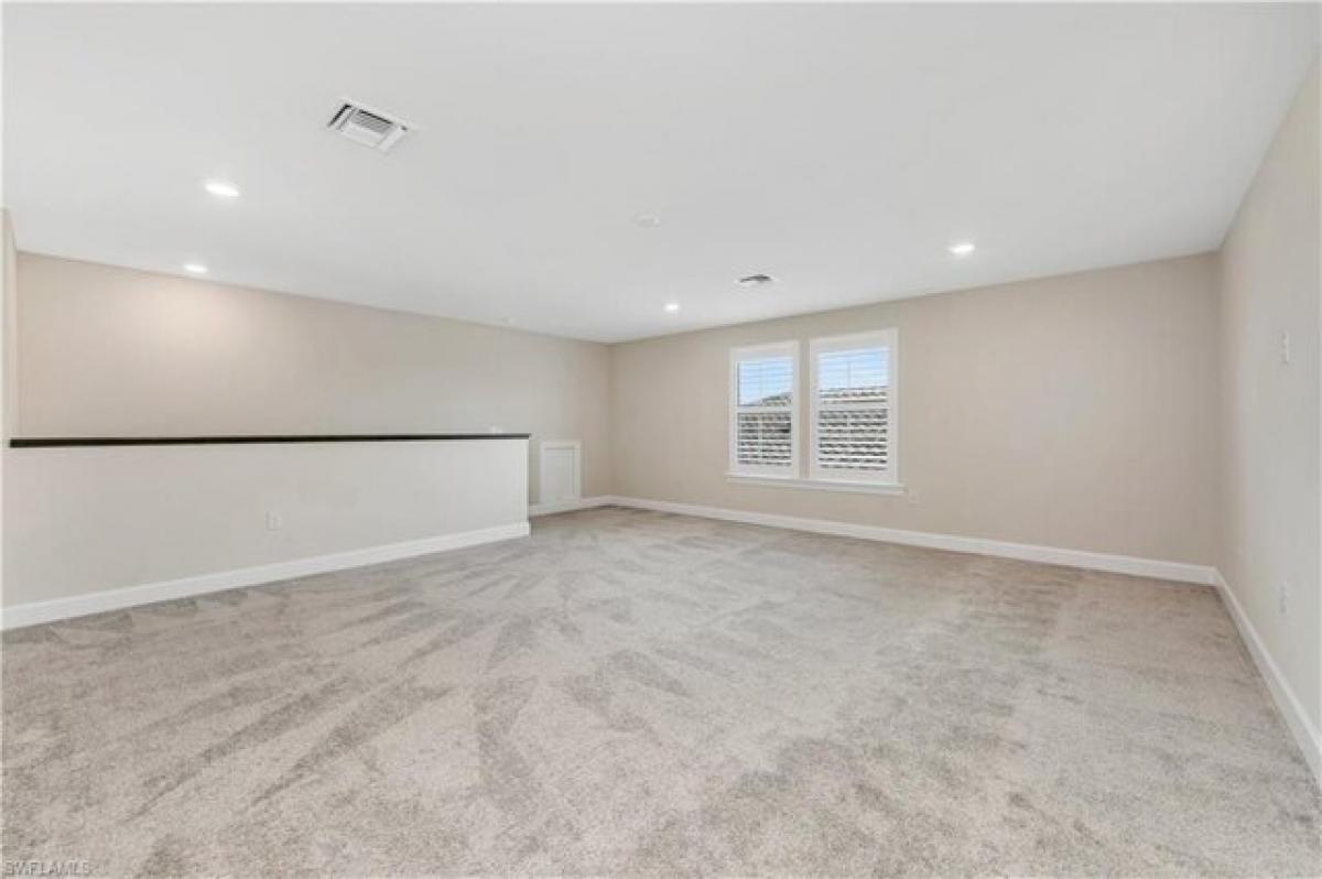 Picture of Home For Sale in Estero, Florida, United States