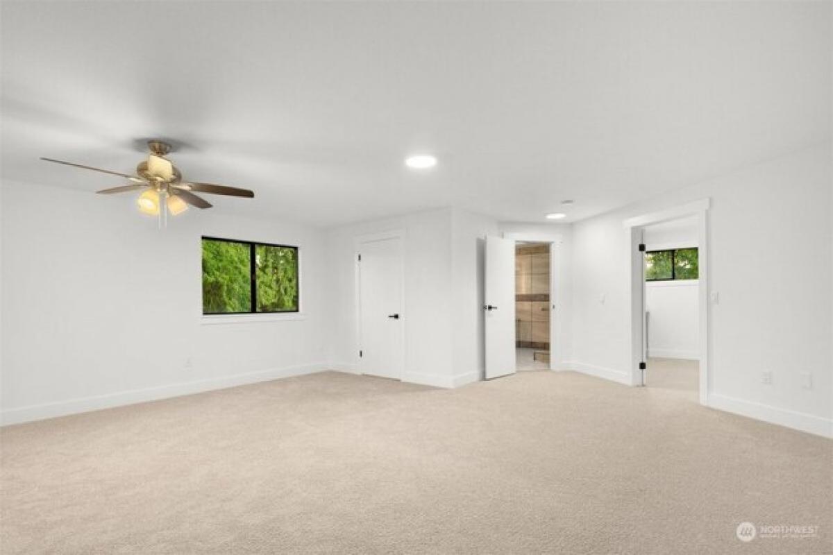 Picture of Home For Sale in Bonney Lake, Washington, United States