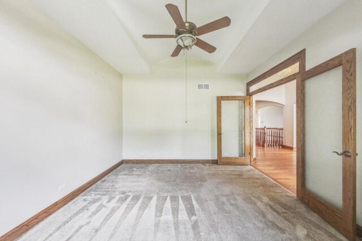 Picture of Home For Sale in Orland Park, Illinois, United States