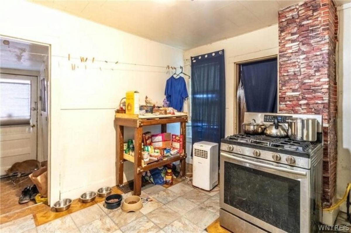 Picture of Home For Sale in Buffalo, New York, United States