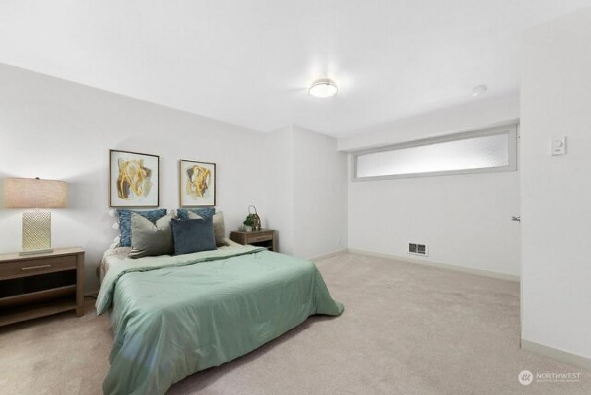 Picture of Home For Sale in Bellevue, Washington, United States